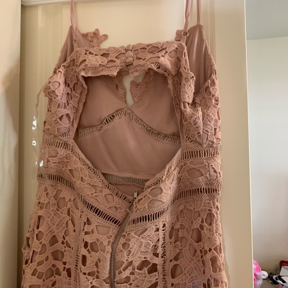 Fashion nova lace,crochet mauve dress - Picture 5 of 6